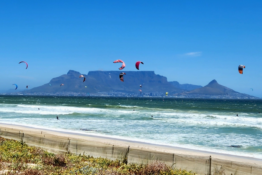 2 Bedroom Property for Sale in Bloubergstrand Western Cape